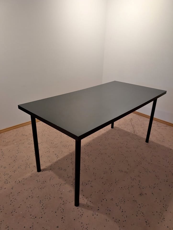 Ikea VIKA AMON Table