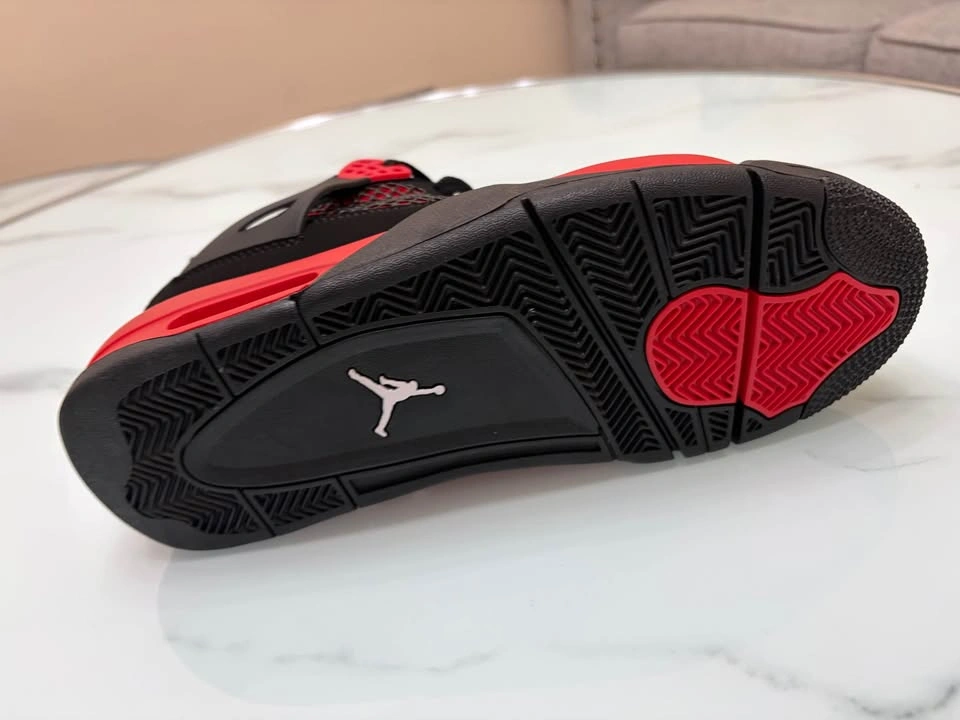 Jordan 4s Red Thunders - photo 3