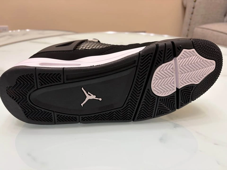 Jordan 4s White Thunders - photo 3