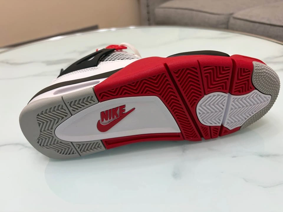 Jordan 4s Fire Reds - photo 3