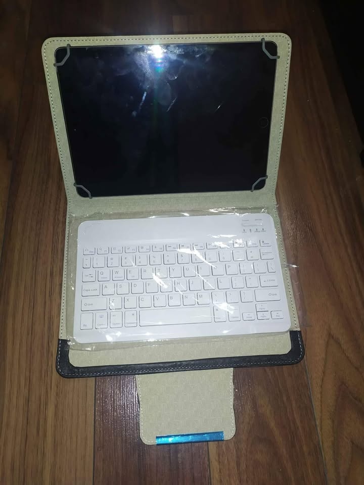 Ipad case with keyboard - photo 4