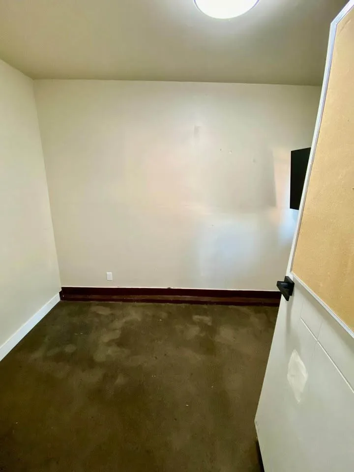 3 Beds 2 Baths - House image indicator(5)