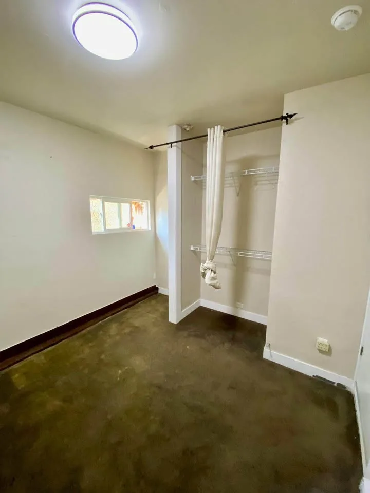 3 Beds 2 Baths - House image indicator(7)