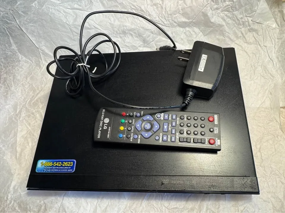 LG Blu Ray/DVD player (BP200) #Cleanout