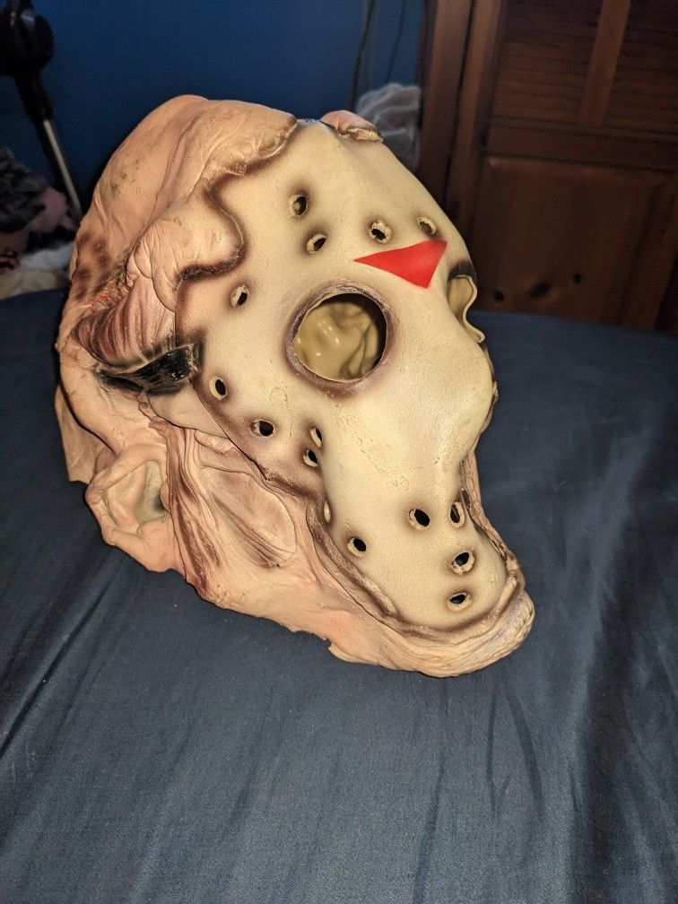 Jason goes to hell Halloween mask 1993 new line productions