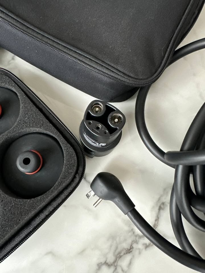 Tesla Mobile Connector EV Charger with Adapter - photo 5