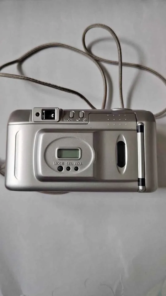 Fujifilm 35mm zoomdate 60w camera