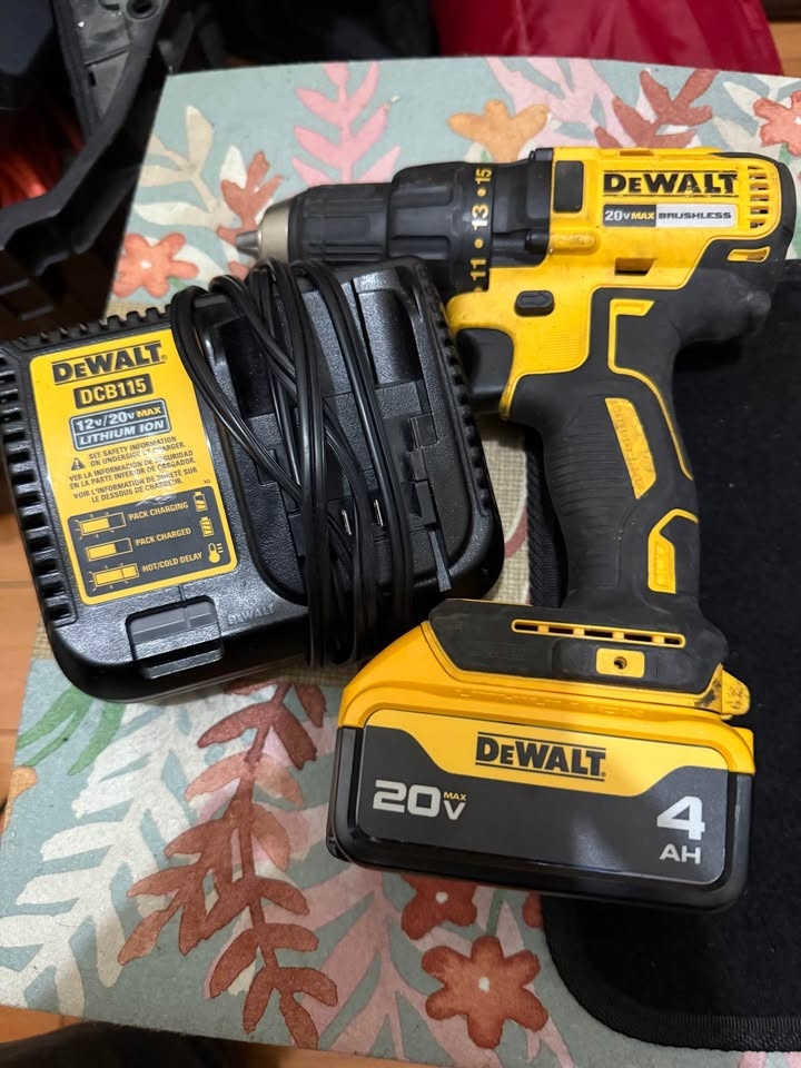 Dewalt hammer drill   2 drills $120 each - photo 4