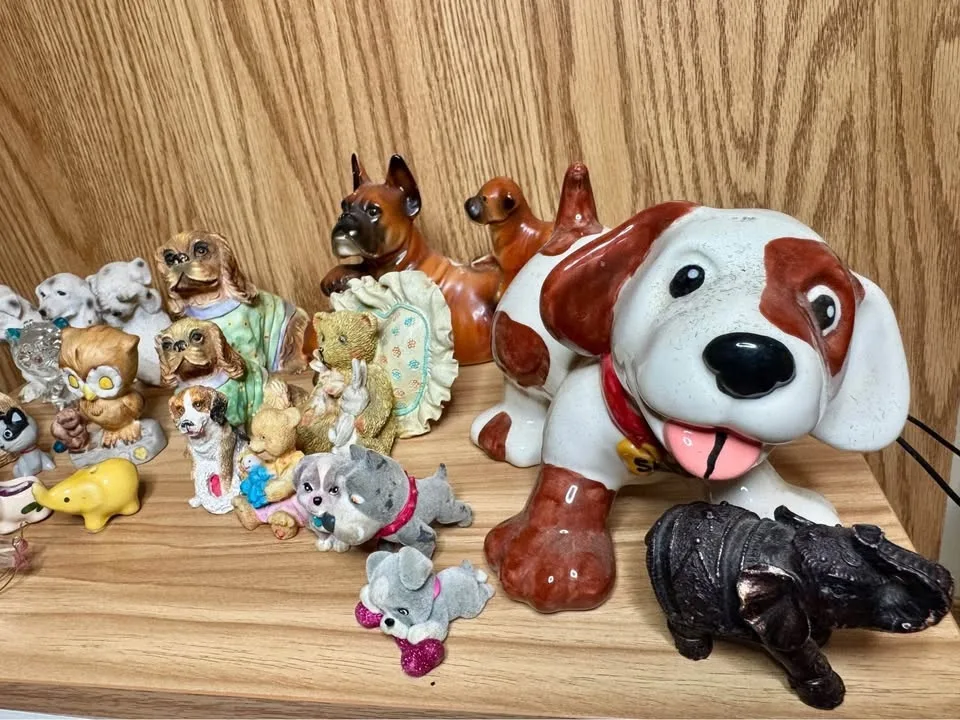 Miniature porcelain figurines- cats, dogs, bears, elephants - -a image indicator(3)