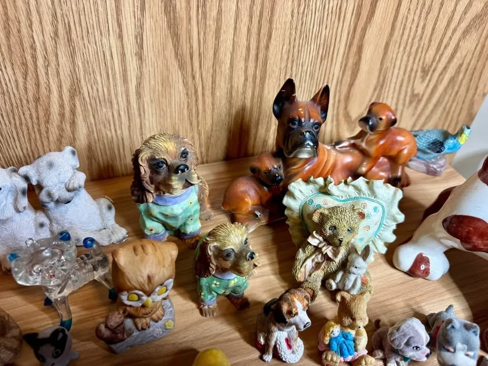 Miniature porcelain figurines- cats, dogs, bears, elephants - -a image indicator(5)