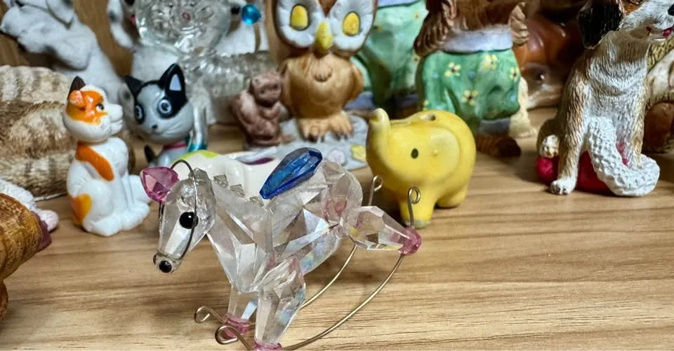 Miniature porcelain figurines- cats, dogs, bears, elephants - -a image indicator(7)