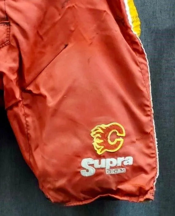 Vintage Calgary Flames NHL Hockey pants appears- 1990’s image indicator(2)