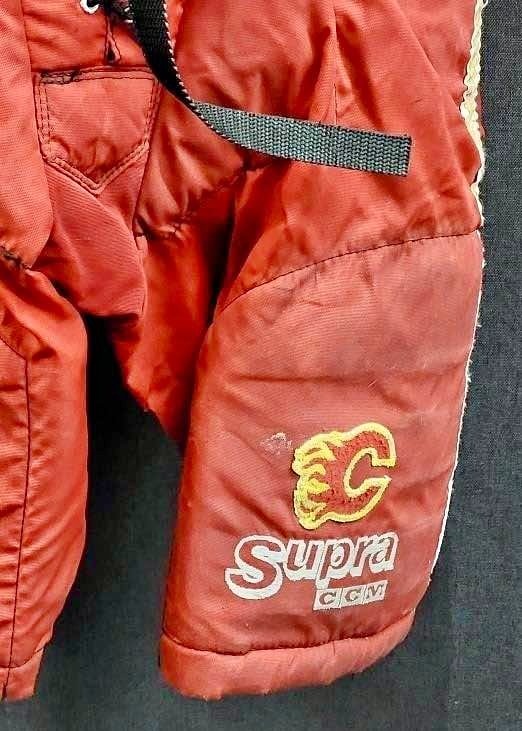 Vintage Calgary Flames CCM Supra hockey pants #40