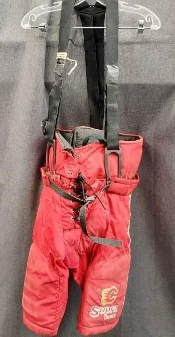 Vintage Calgary Flames CCM Supra hockey pants #40 image indicator(2)
