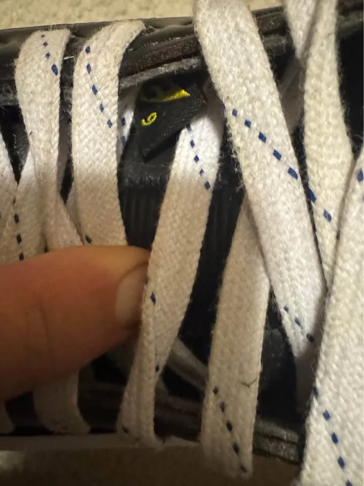 Used pair of Graf Supra G5500 hockey goalie skates -size 9 image indicator(6)