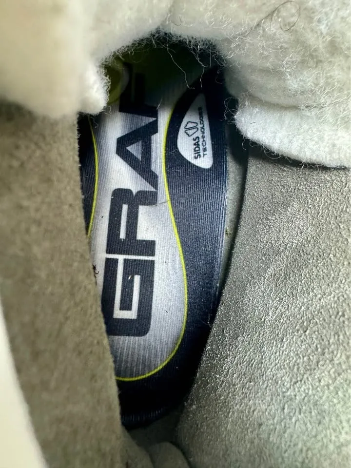 Used pair of Graf Supra G5500 hockey goalie skates -size 9 image indicator(7)