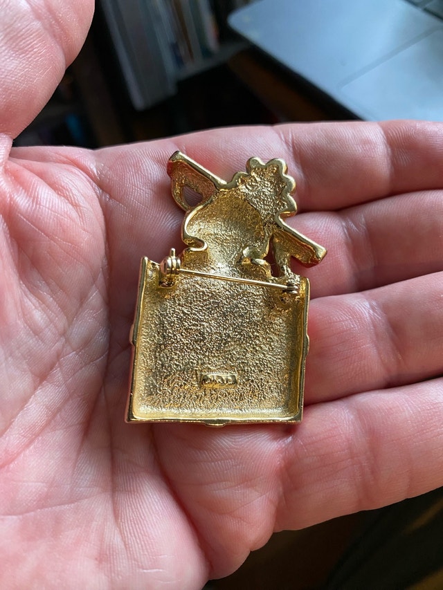 Vintage Christmas puppy dog brooch, which appears to be enamel - photo 2