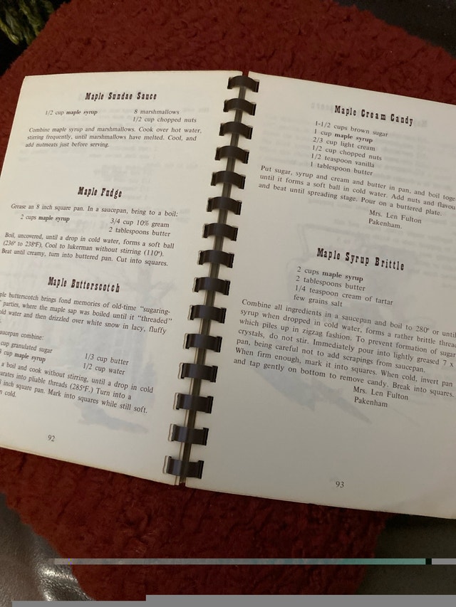 Vintage c.70s Ontario Maple Tempting Treats Cookbook - photo 2
