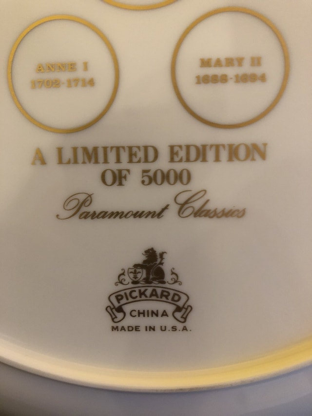 The Six Queens Of England Collectors Plate 10.25" - photo 4