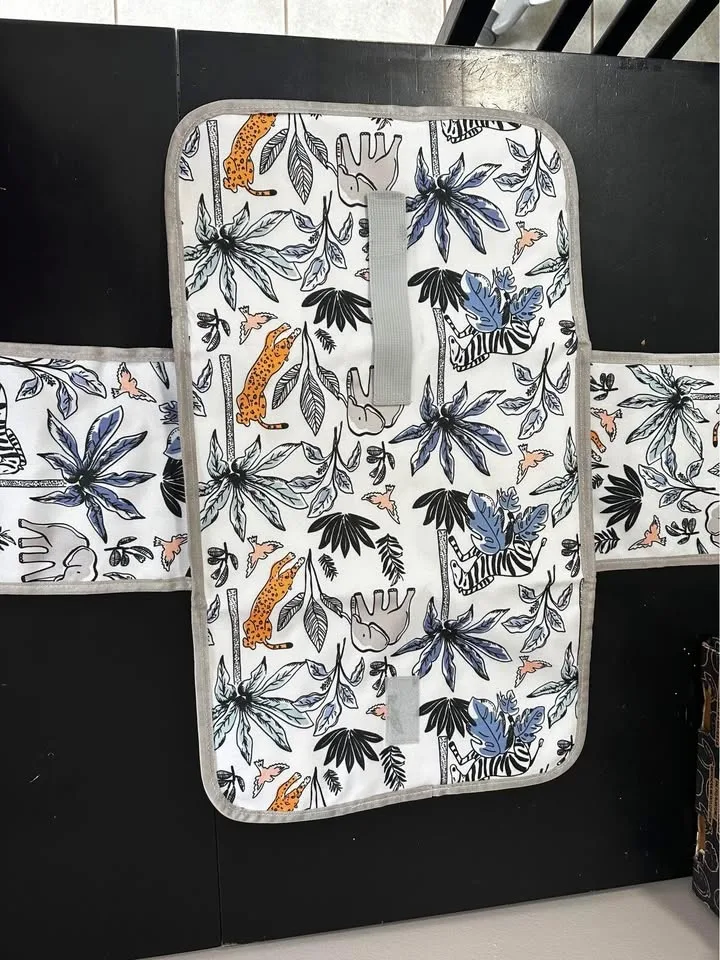 Diaper changing mat image indicator(3)