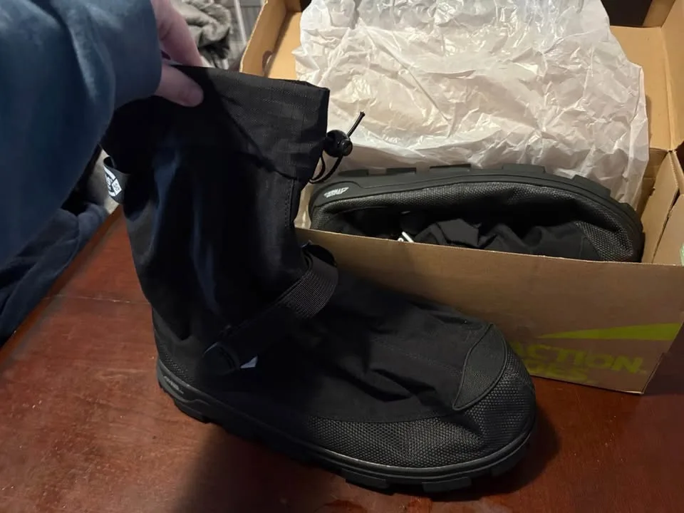 Neo voyager glacier trek overshoe #cleanout image indicator(3)