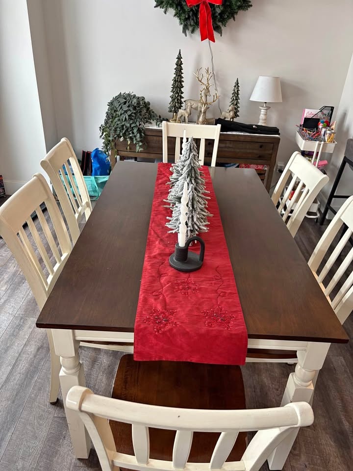 Dinning Table and Chairs
