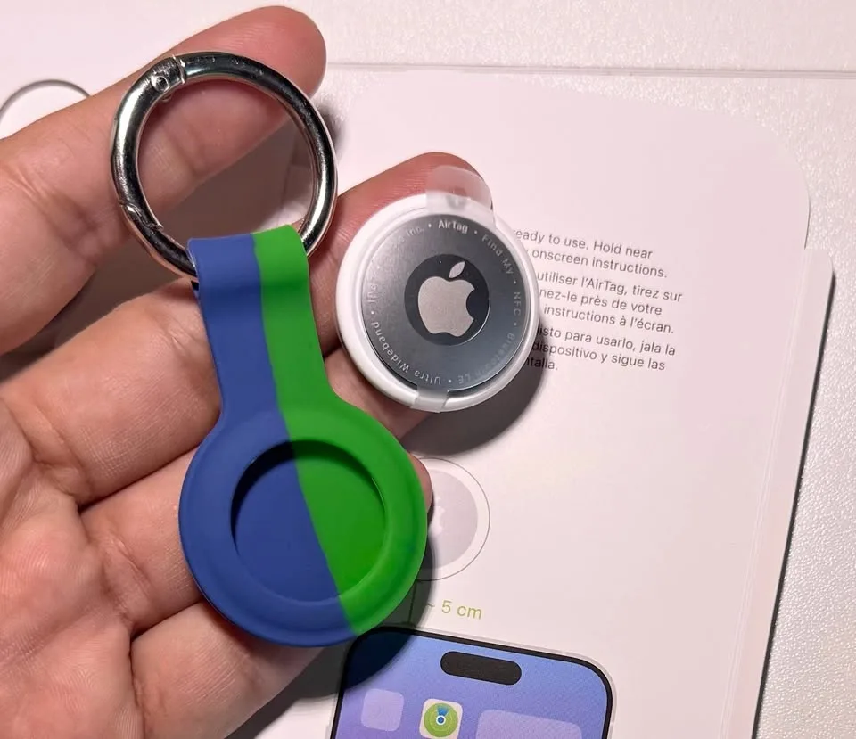 Apple AirTag with blue and green case *NEW*