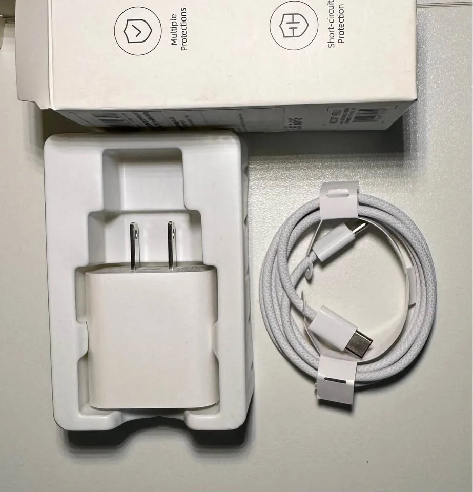 USB-C fast charger with cable for new iPhones and Samsung *NEW*