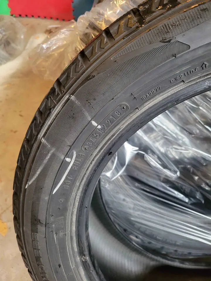 Dunlop Winter Tires 195/55R16 image indicator(7)