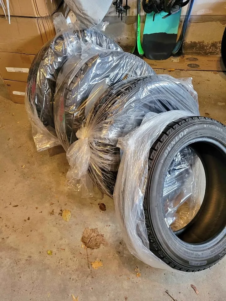 Dunlop Winter Tires 195/55R16