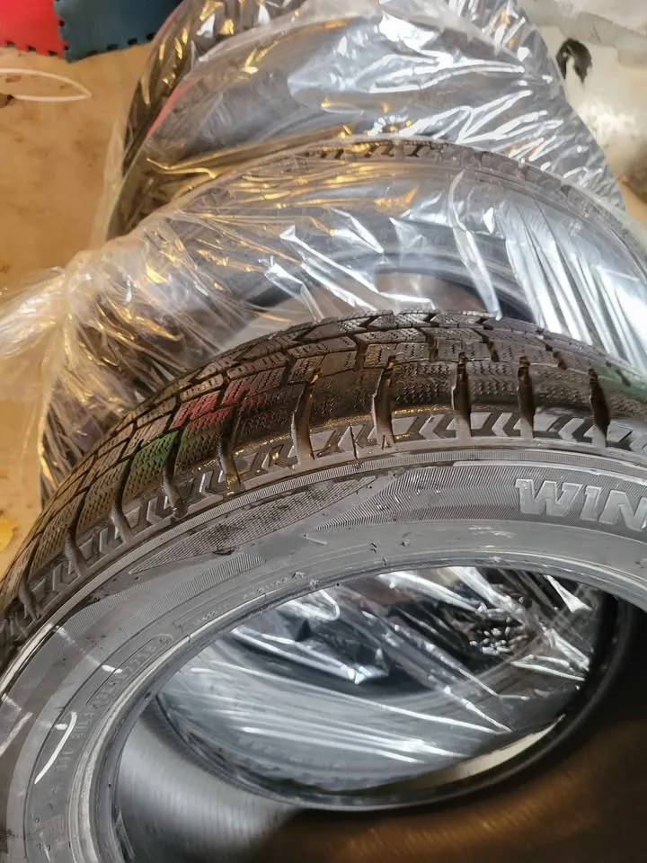 Dunlop Winter Tires 195/55R16 image indicator(8)