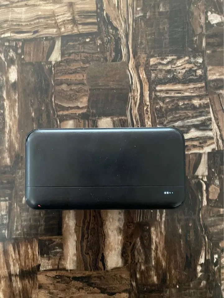 NEED GONE POWER BANK FOR BACK TO SCHOOL image indicator(2)