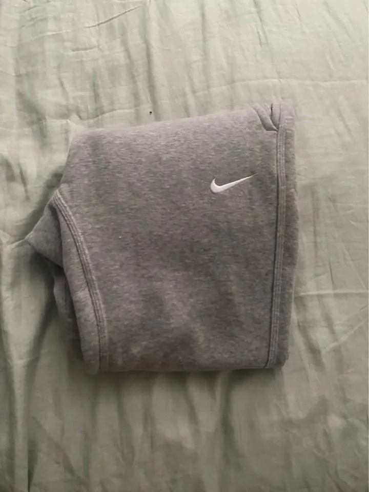 gray sweatpants nike image indicator(6)