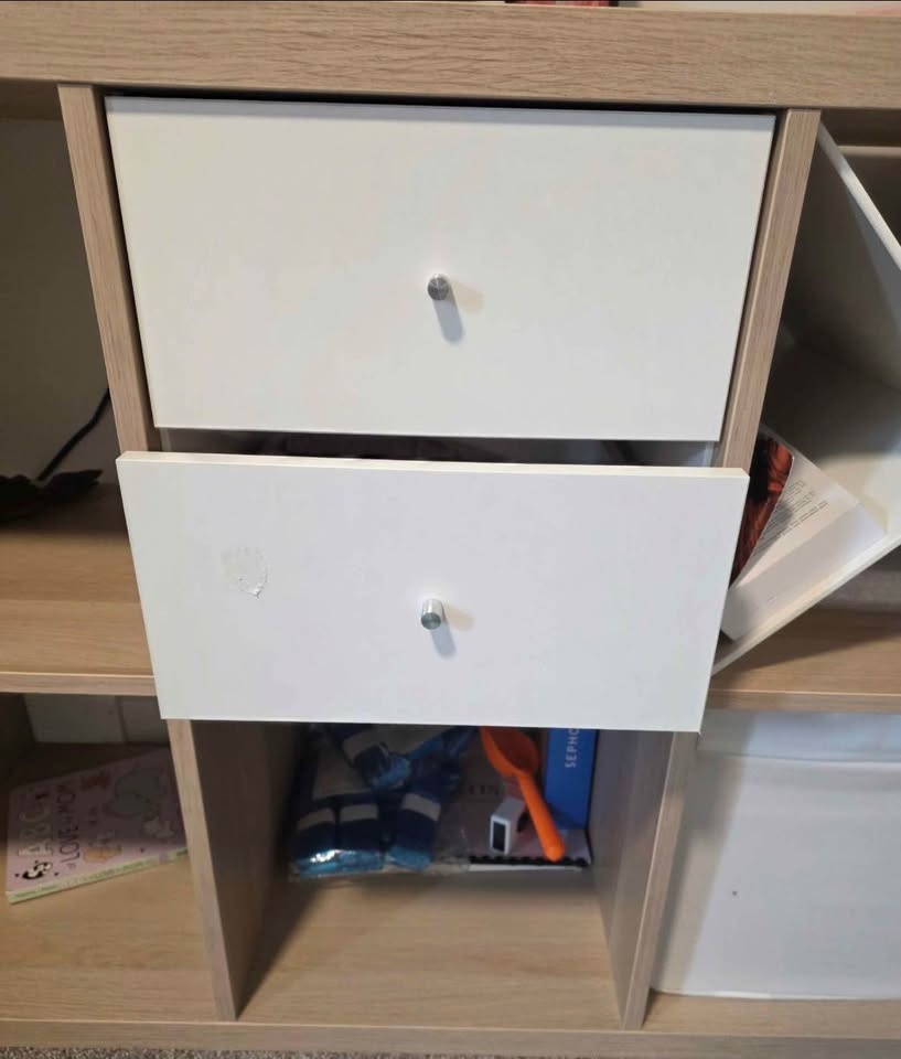 Ikea Bookcase - photo 4