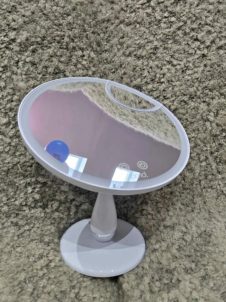 PMD Lighted makeup mirror