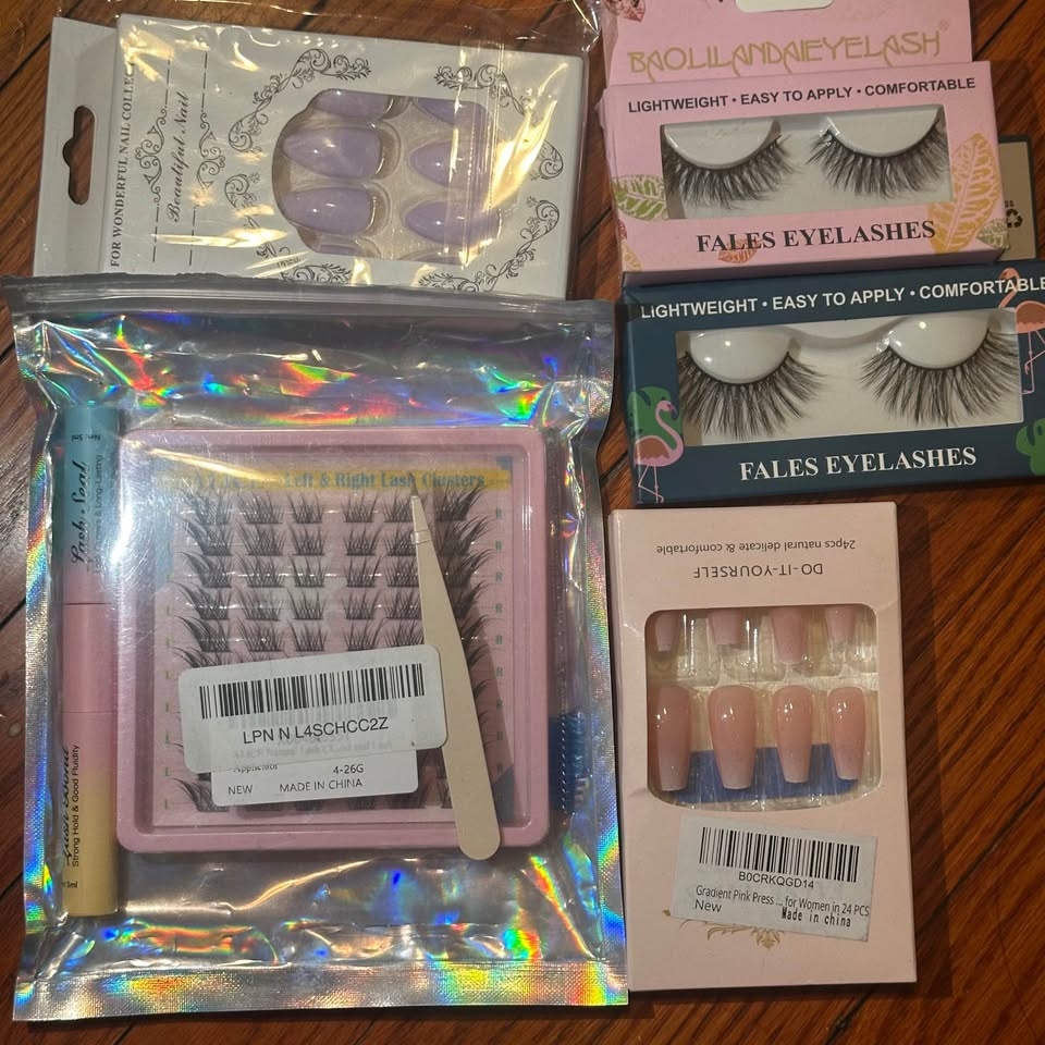 Lashes and nails set - photo 3
