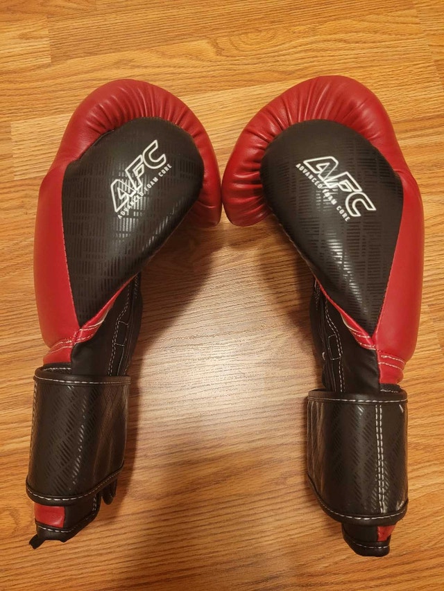 Brand New Men's Century Red Boxing Gloves - photo 2