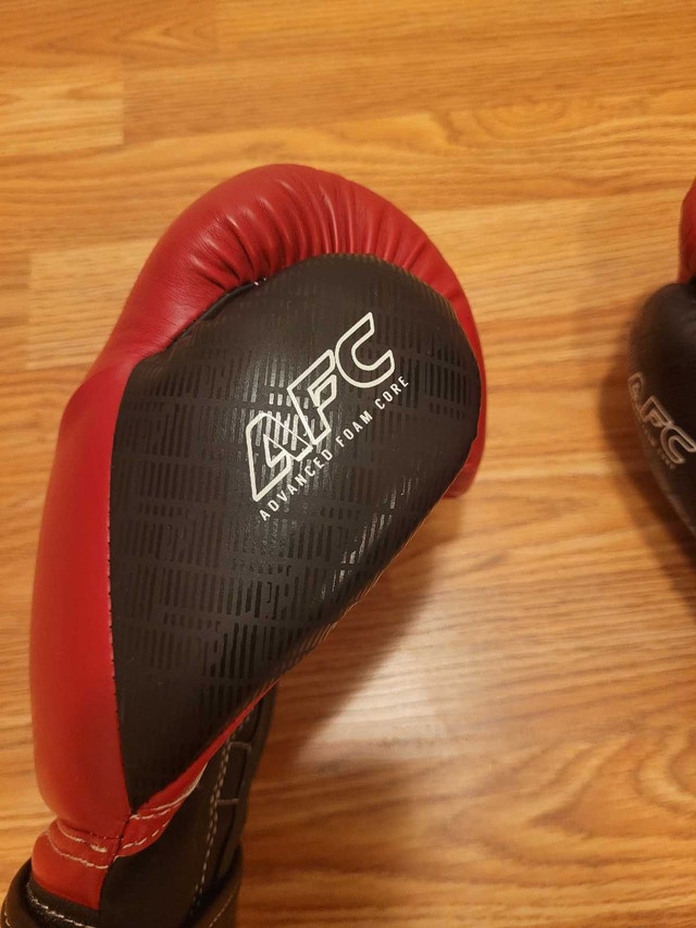 Brand New Men's Century Red Boxing Gloves - photo 5