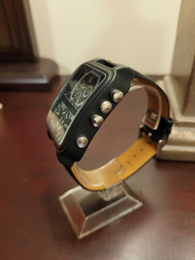 New V6 Black Square Triple Dial Men's Watch - photo 2