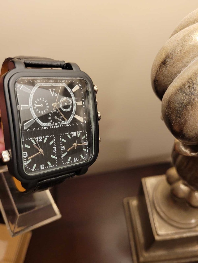 New V6 Black Square Triple Dial Men's Watch - photo 4