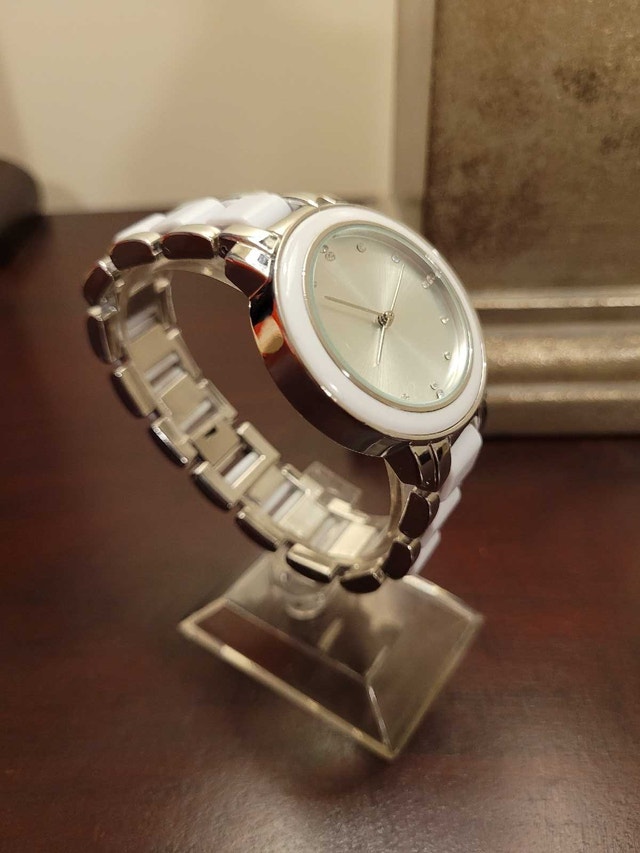 Stylish Silver and White Women's Watch - photo 3