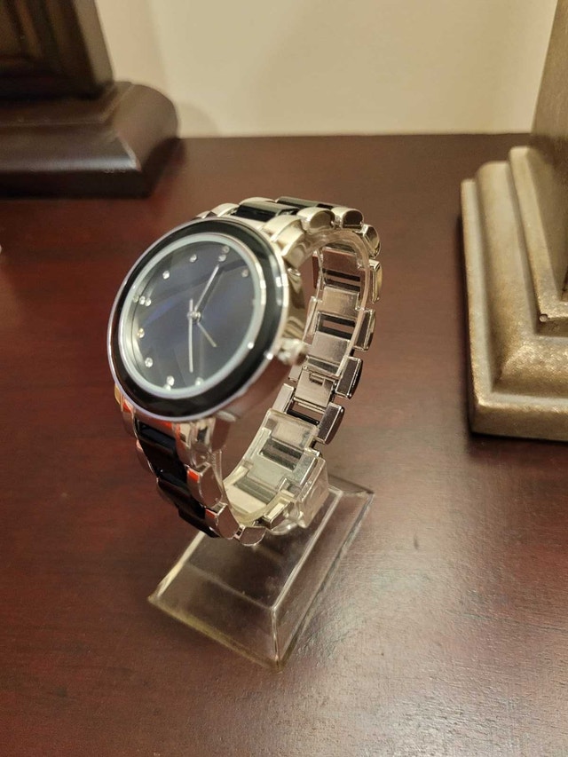 Brand New Unbranded Stylish Silver and Black Women's Watch - photo 2