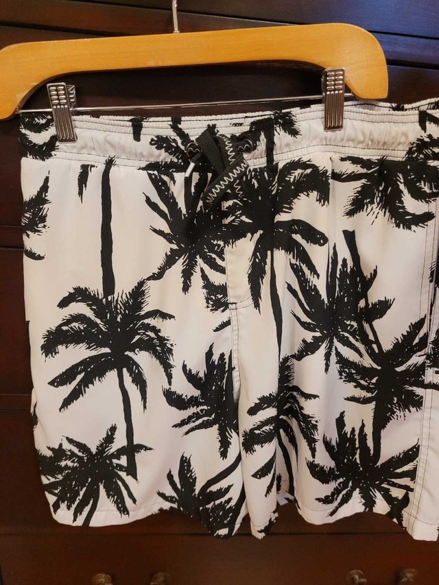 Brand New Men's Surf Society Swimwear Palm Shorts Size Large