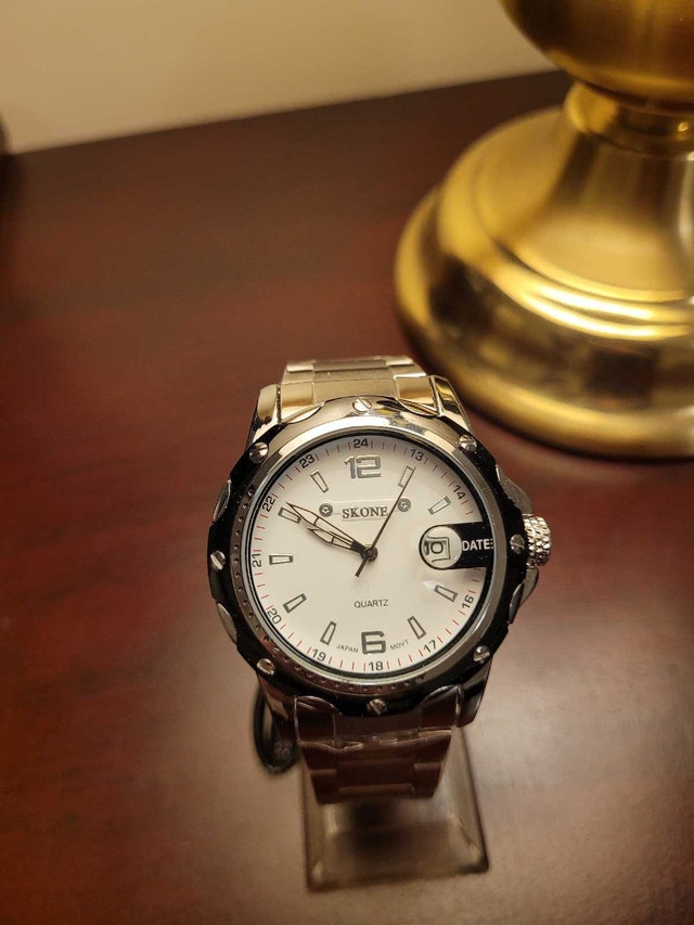 Brand New Men's White Skone Fashion Watch