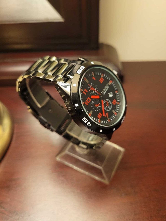New Men's Red Curren Chronometer Watch - photo 3
