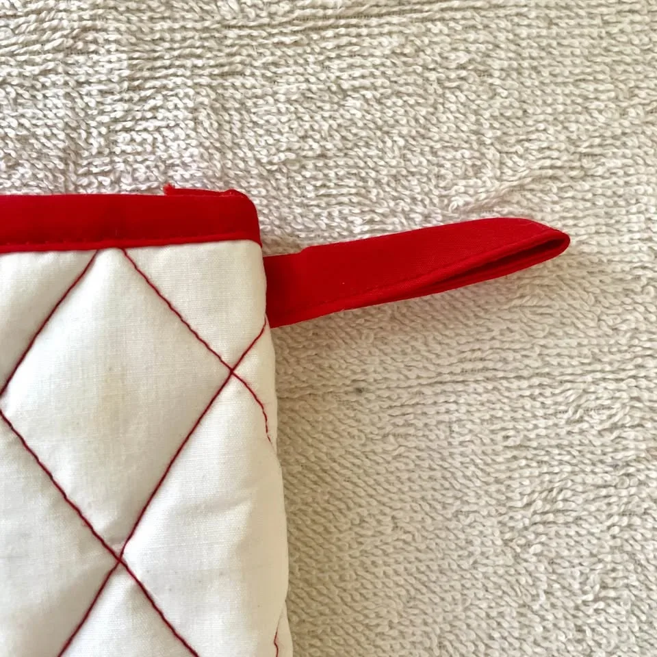 Vintage🌺HAWAII Hibiscus Quilted Oven Mitt image indicator(4)