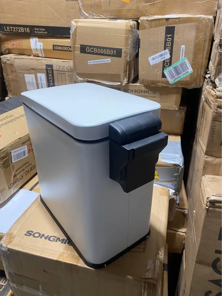 WHITE SONGMICS 2.6 Gallon (10L) Trash Can image indicator(2)