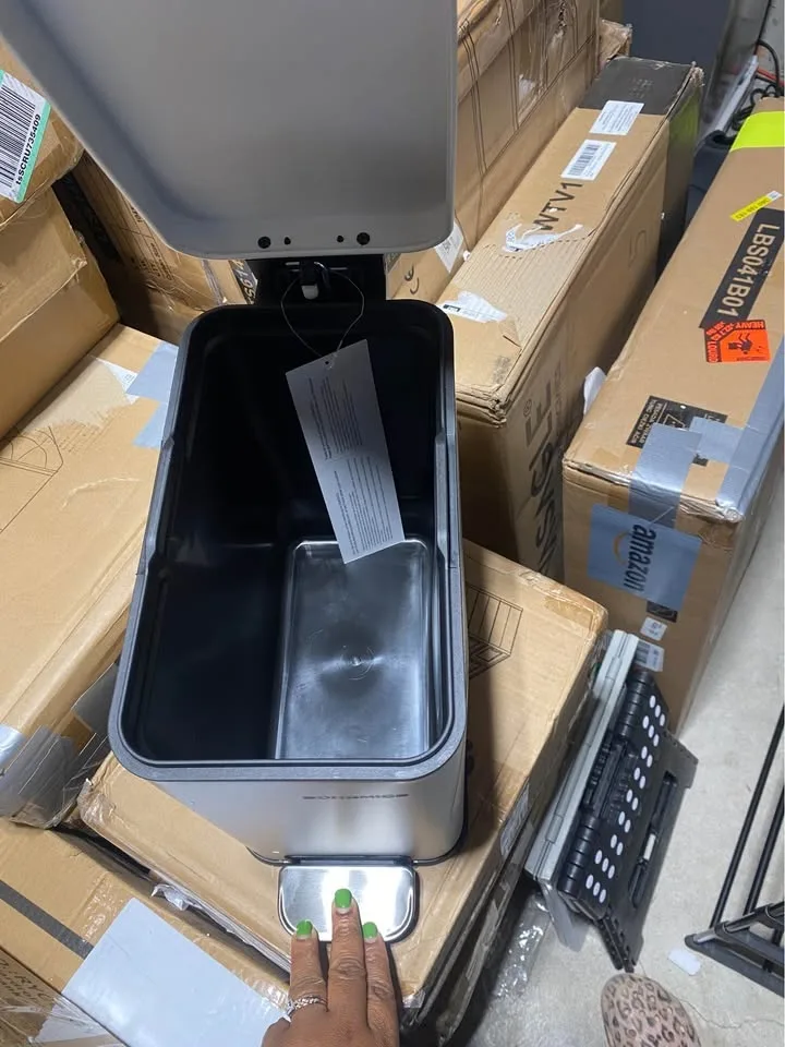 WHITE SONGMICS 2.6 Gallon (10L) Trash Can image indicator(3)