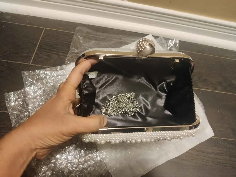 Brand new sparkling and charming pearl evening party bag image indicator(8)