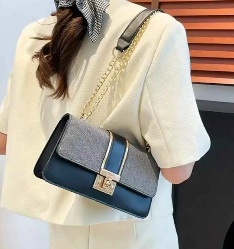 Brand new stylish black color hand bag for women image indicator(2)